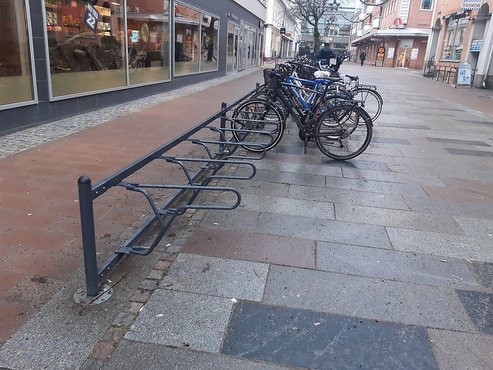 Figure visar ett cykelställ modell Cyklos Delta
